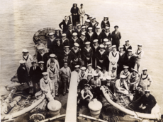 Crew of HMS Swift in group photo on deck, WW1